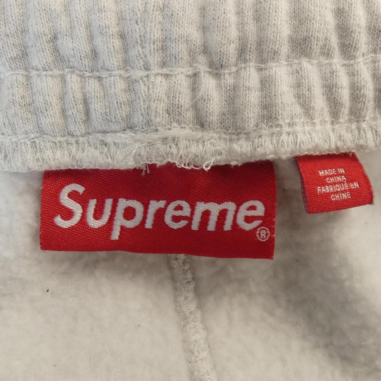 シュプリーム SUPREME Satin Applique パンツ