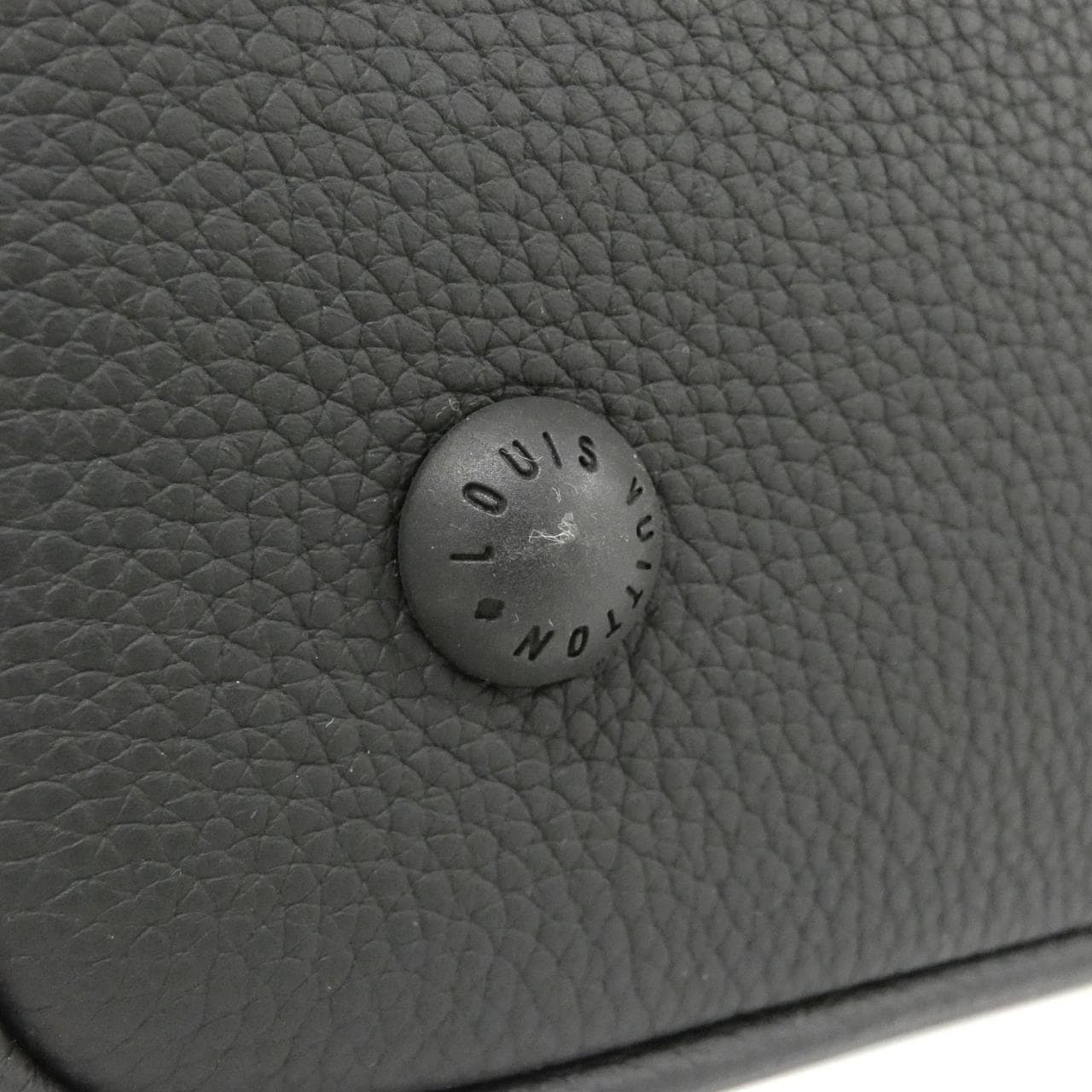 LOUIS VUITTON Capucines Souple GM M24880 包