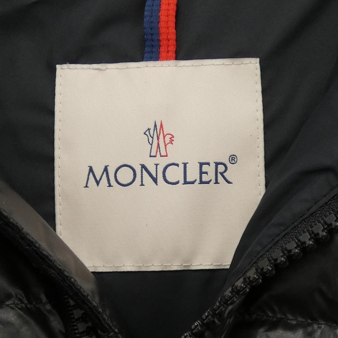 モンクレール MONCLER ダウンジャケット