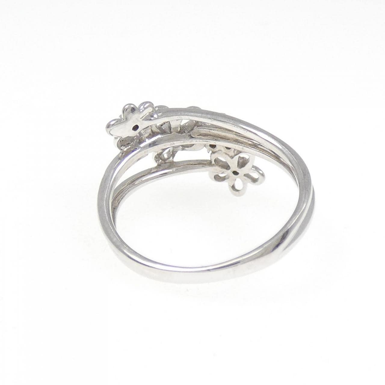 K10WG フラワー ダイヤモンド リング 0.06CT