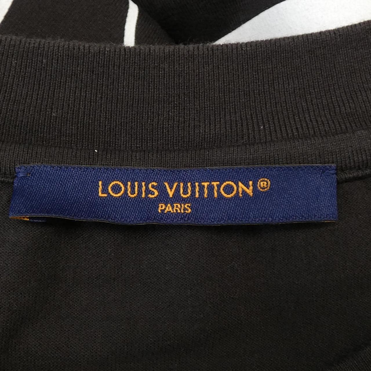 ルイヴィトン LOUIS VUITTON エンベリッシュド グラフィックコットンTシャツ HSY96WNPG Tシャツ