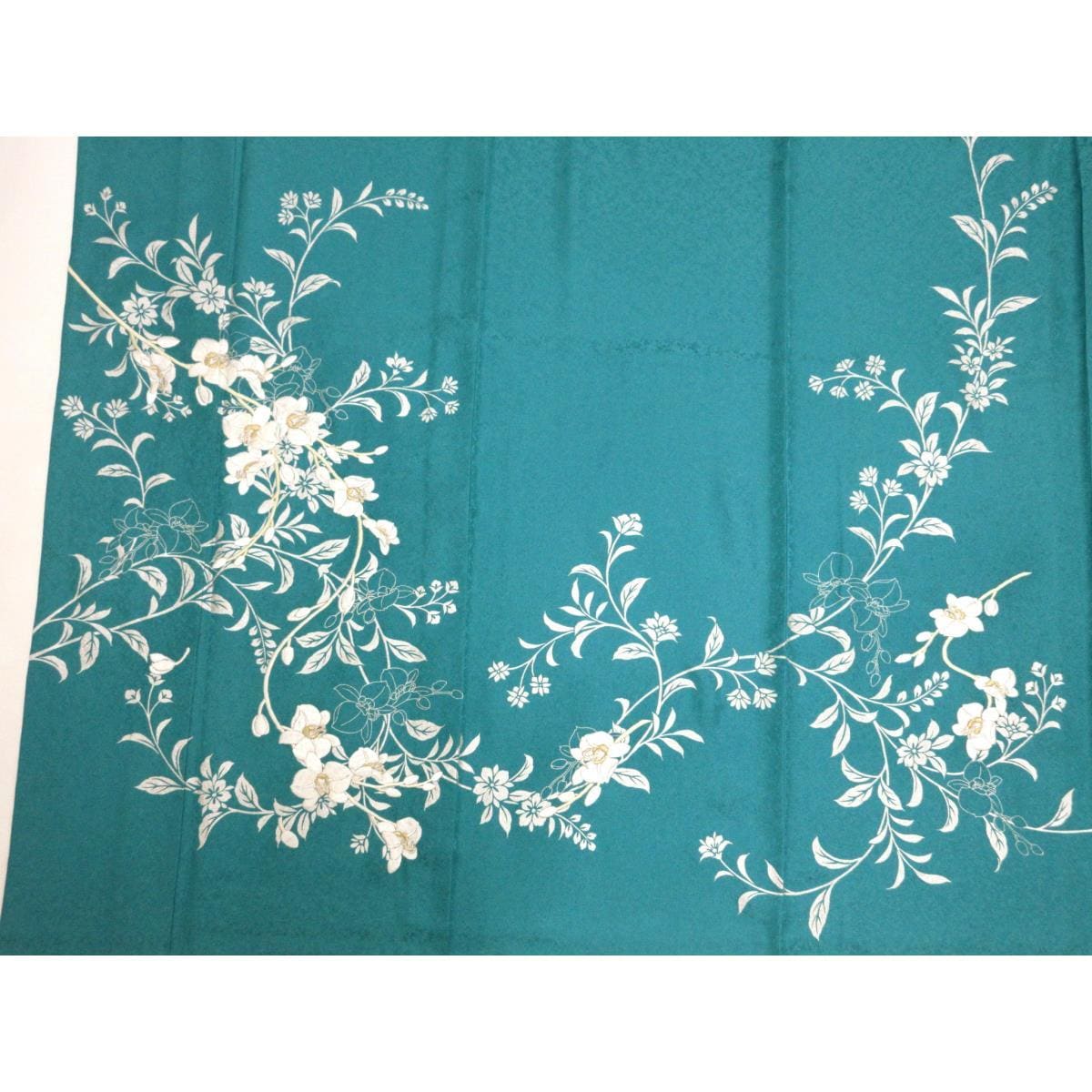 [Unused items] Single layer formal kimono with silver embroidery