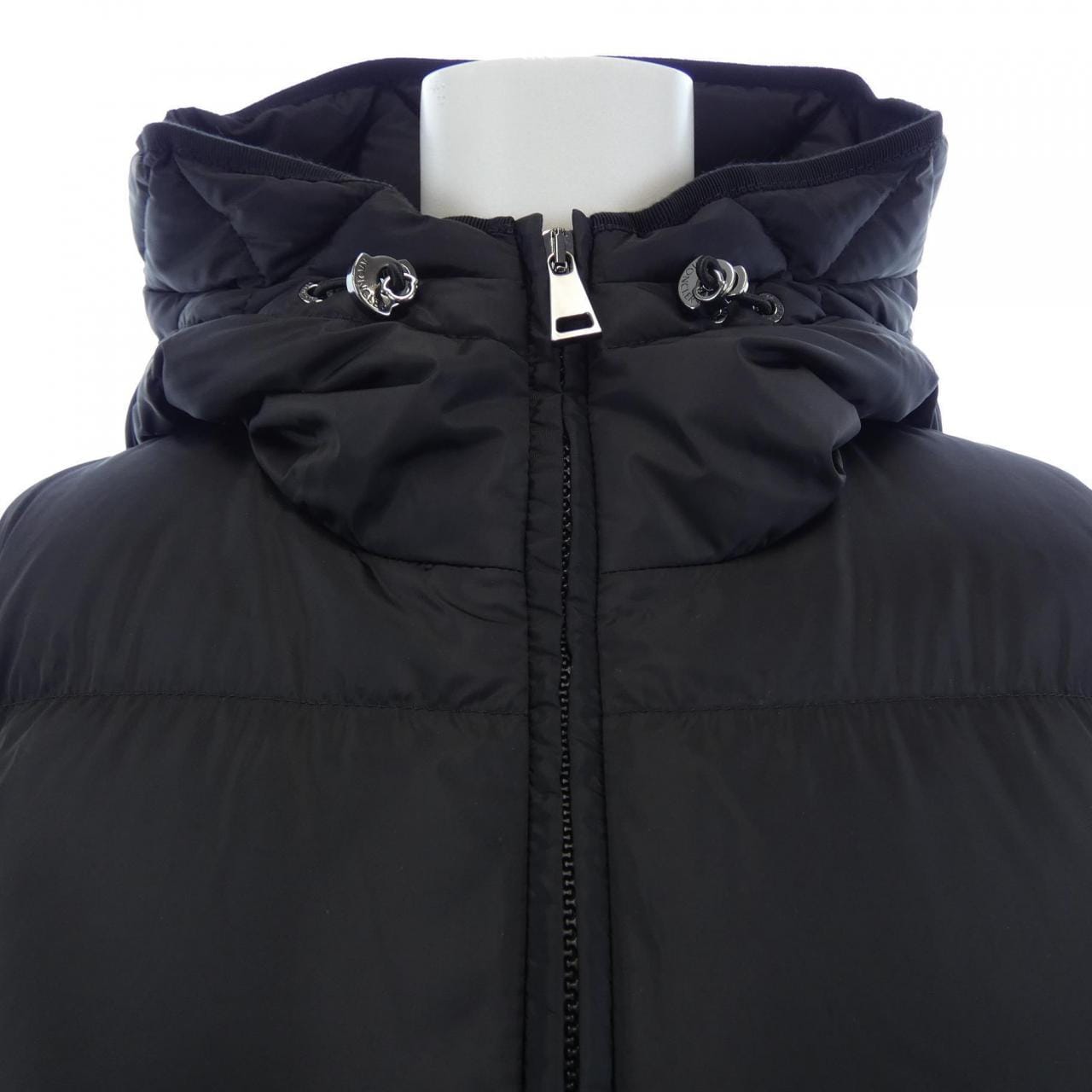モンクレール MONCLER AVOCE ダウンジャケット