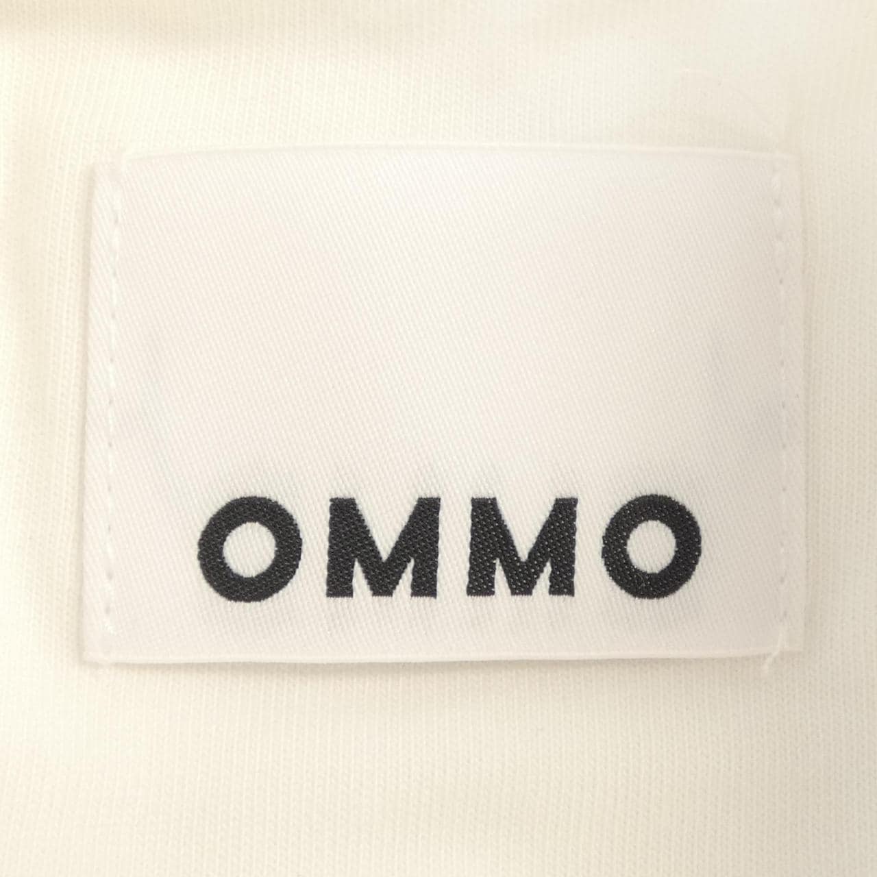 OMMO Tシャツ