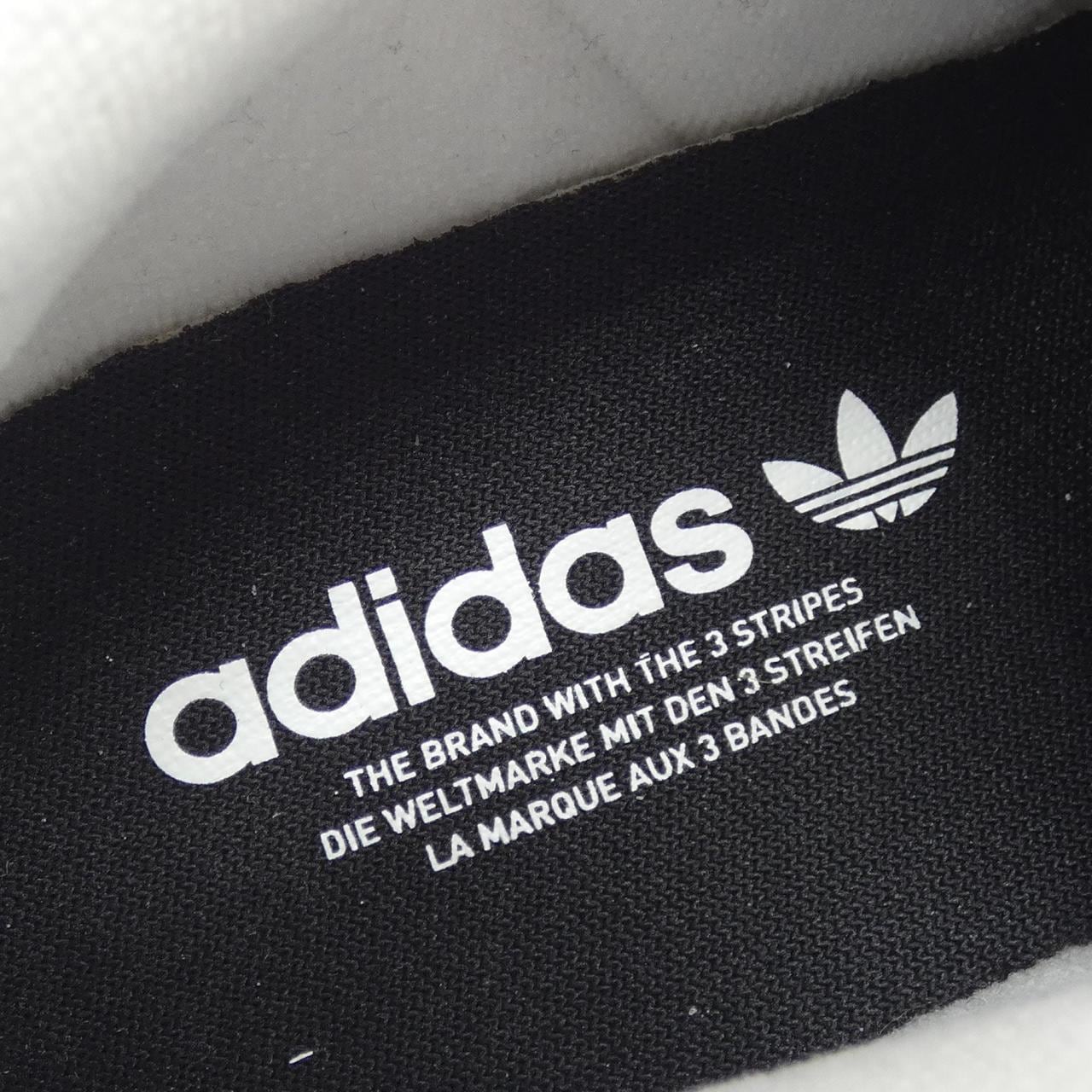 アディダス ADIDAS HQ2285 スニーカー