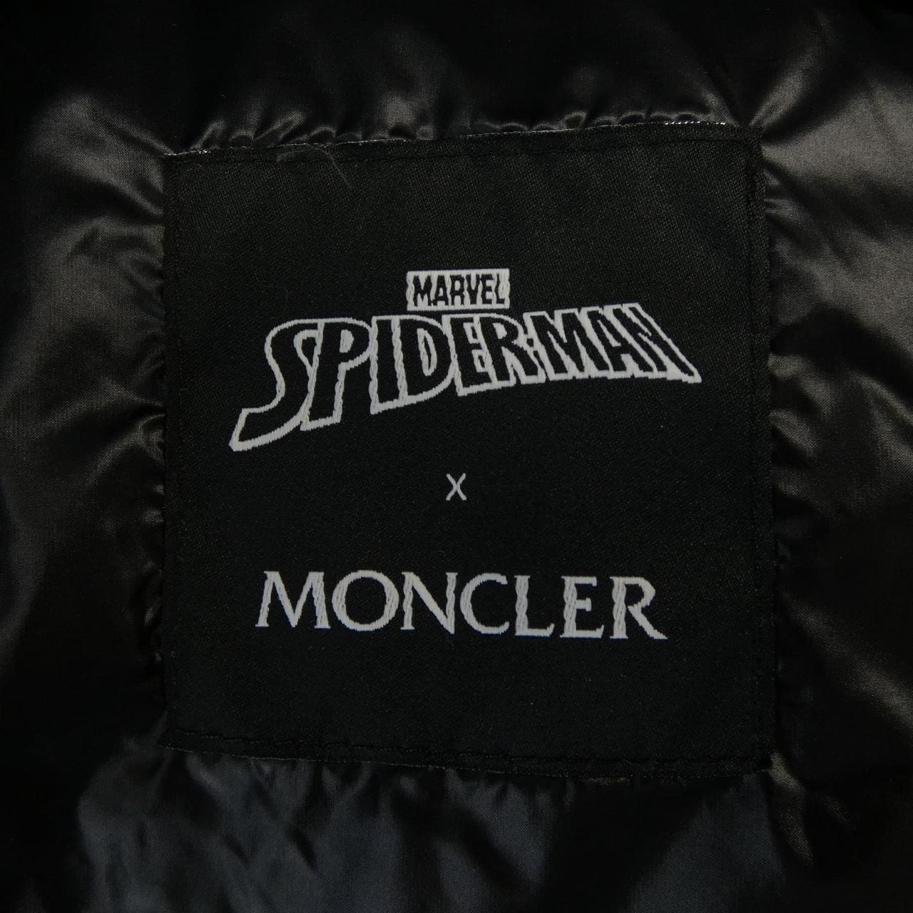 モンクレール MONCLER ダウンジャケット