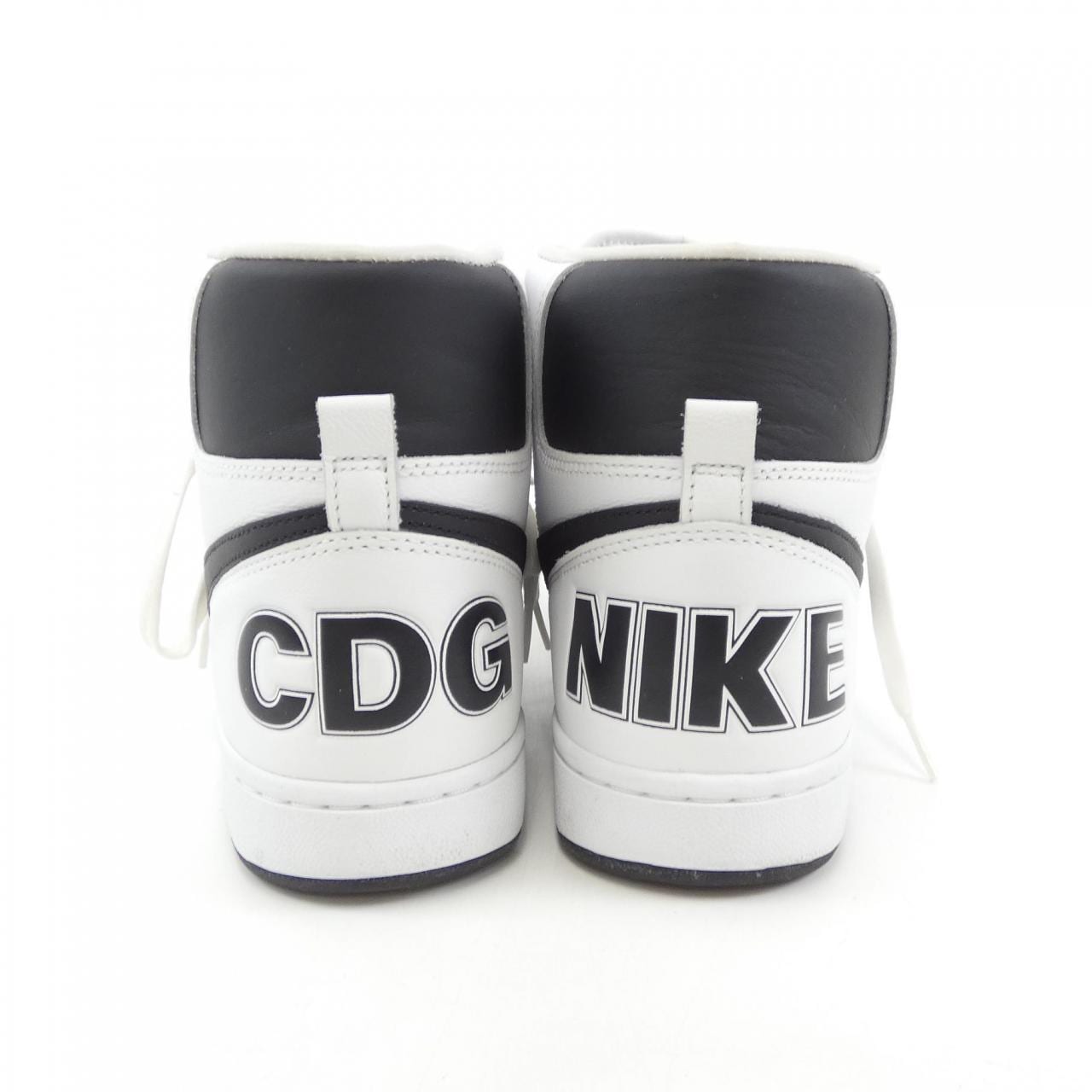 ナイキ NIKE スニーカー