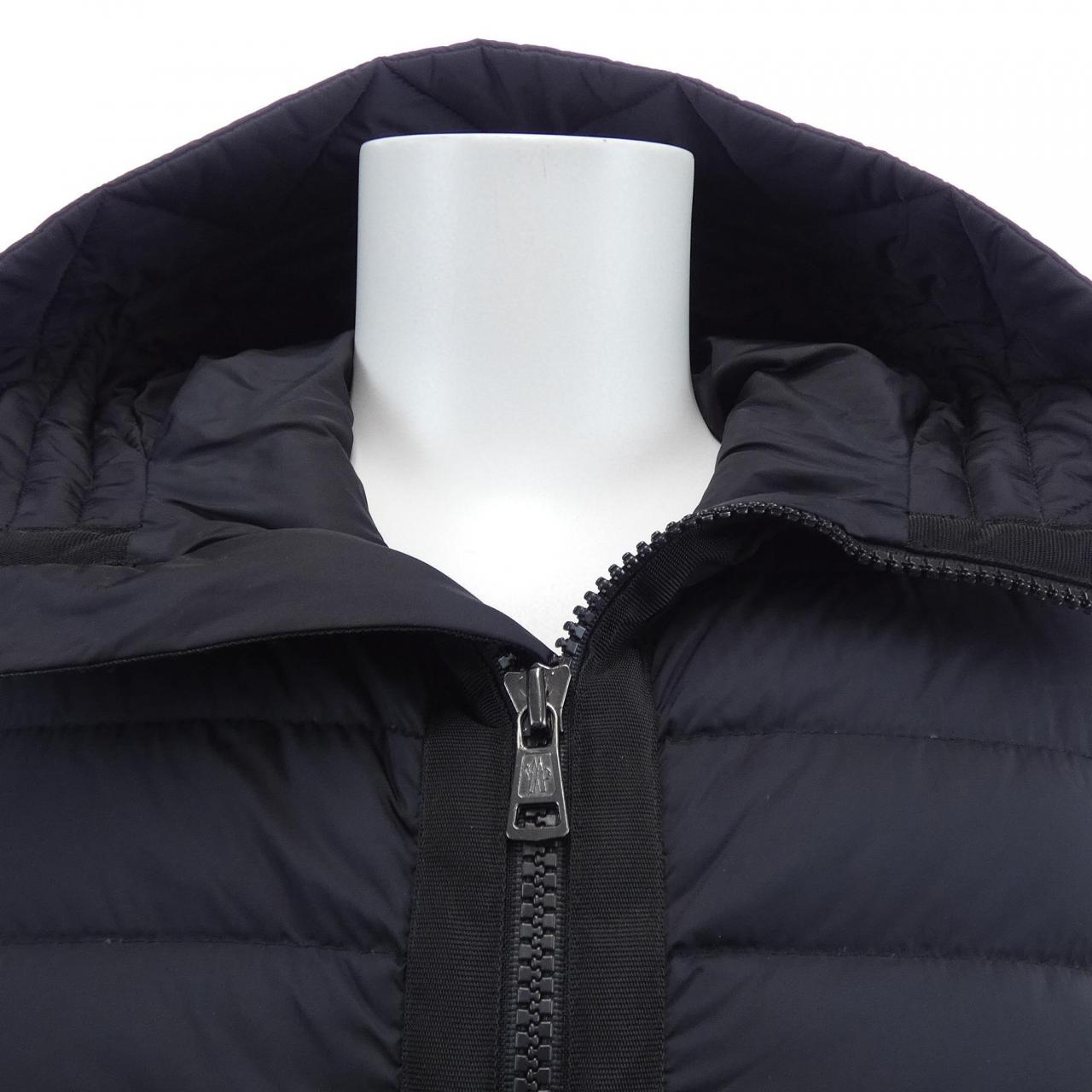 モンクレール MONCLER 20919402800 ダウンジャケット