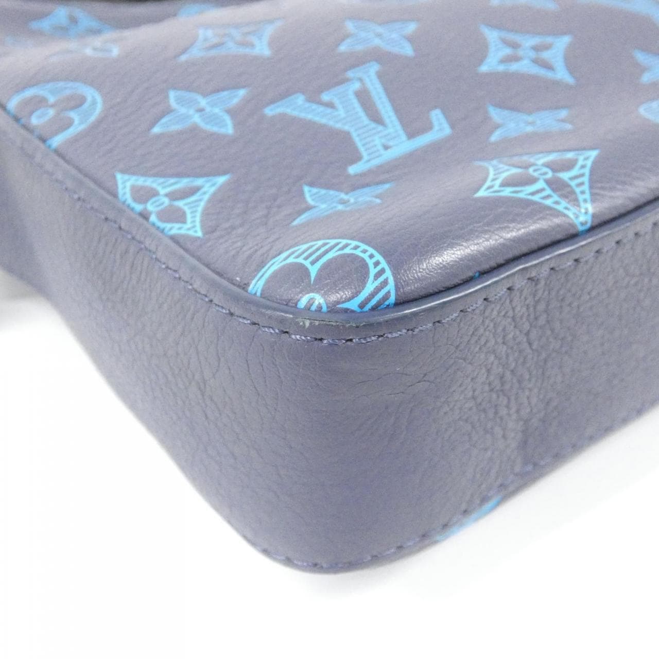 ルイヴィトン モノグラム シャドウ トリオ メッセンジャー M46604 ショルダーバッグ