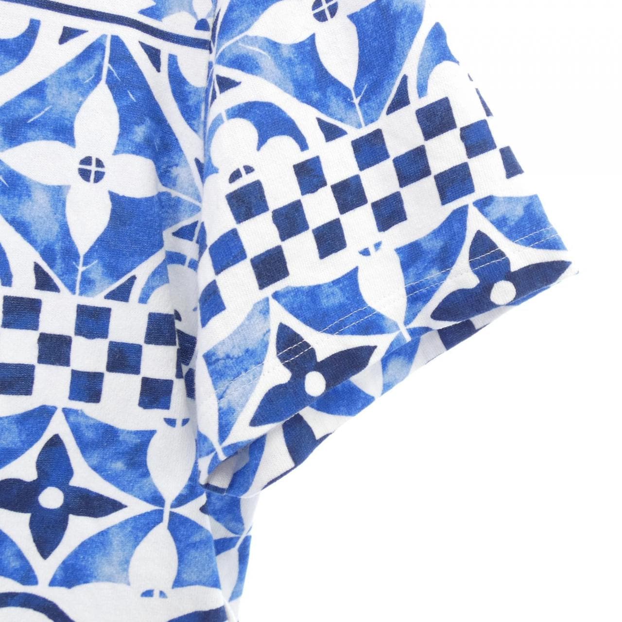 ルイヴィトン LOUIS VUITTON FPTS25EEV Tシャツ