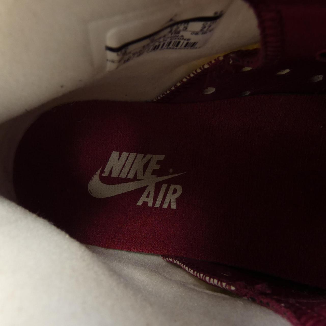 ナイキ NIKE スニーカー