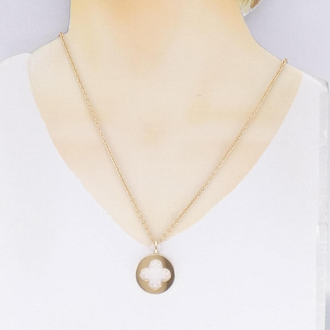 Louis Vuitton Color Blossom Necklace - 4 For Sale on 1stDibs | louis  vuitton clover necklace price, louis vuitton flower necklace price, louis  vuitton necklace price