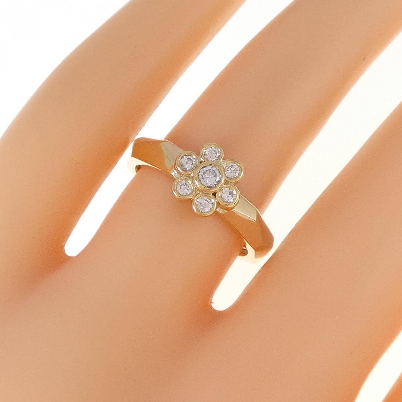 750YG フラワー ダイヤモンド リング 0.21CT