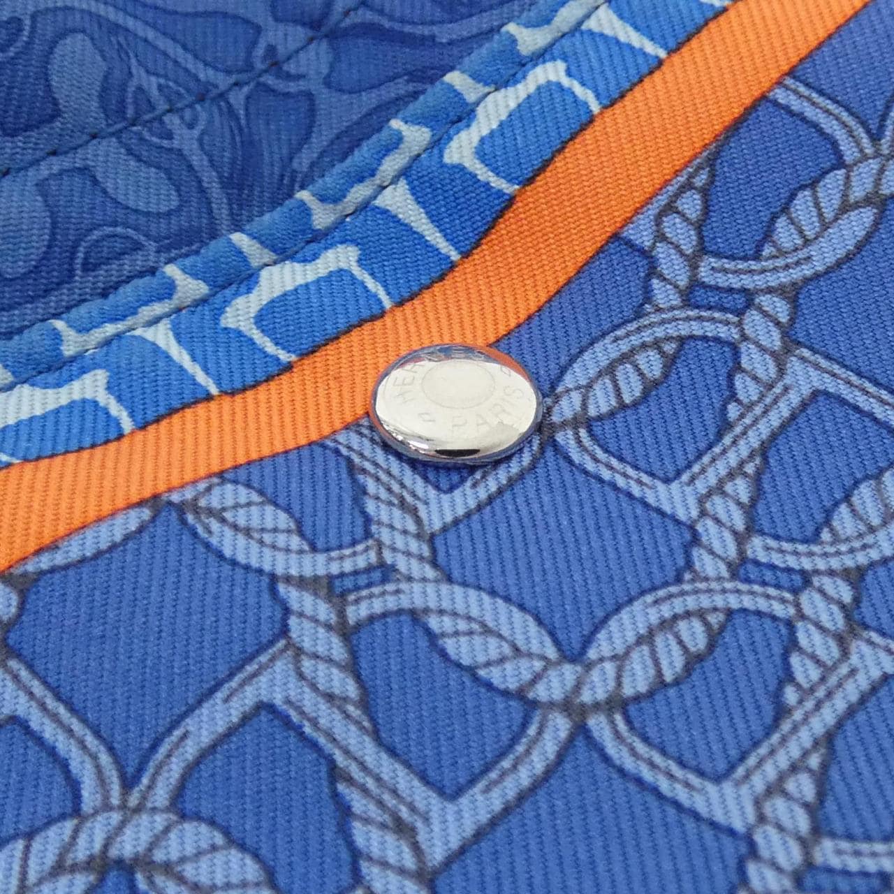 エルメス CARRE EN CRAVATES フールビ 20cm 067591CK ポーチ