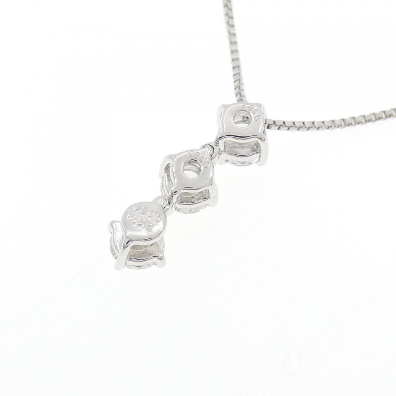 PT900/PT850 スリーストーン ダイヤモンド ネックレス 0.545CT
