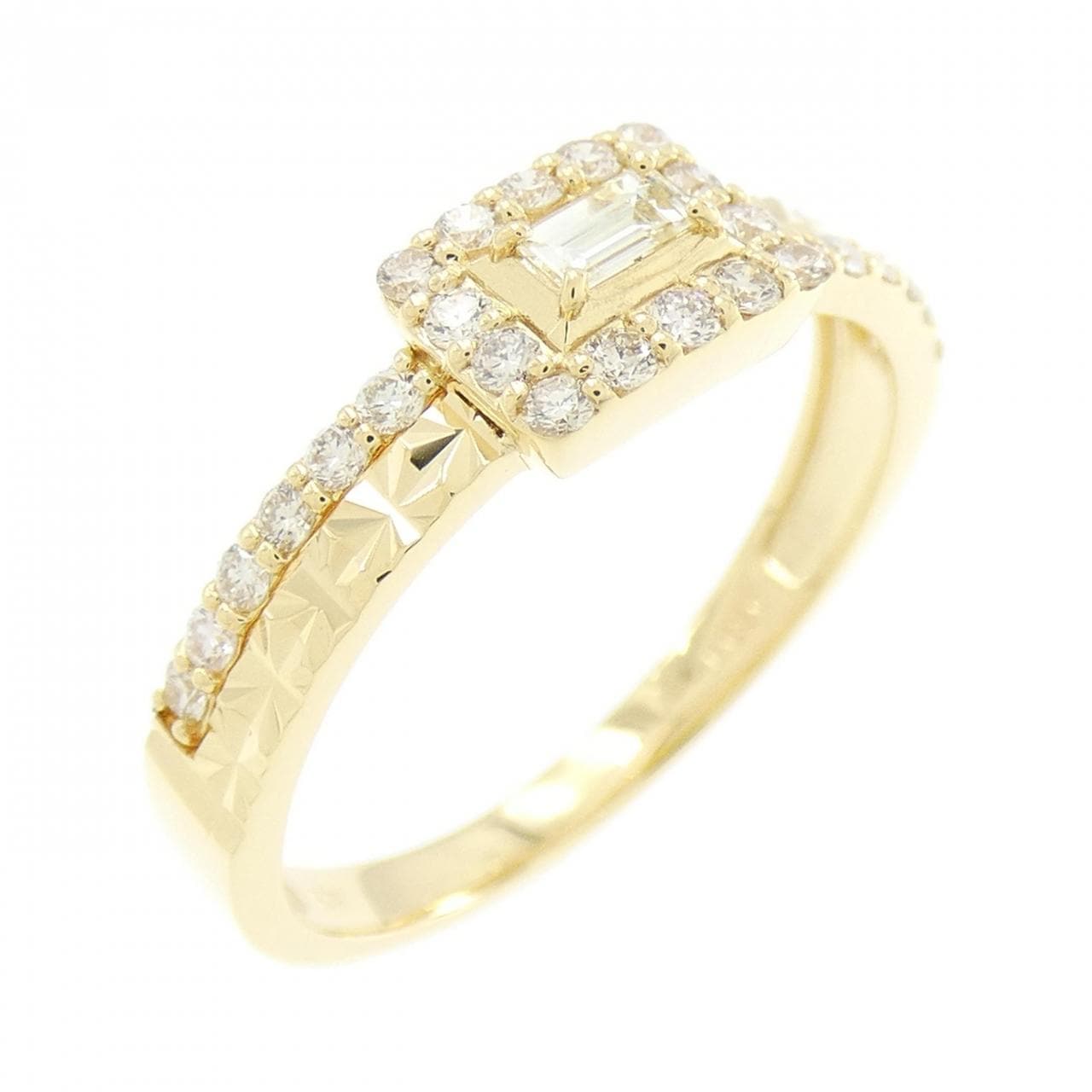 [BRAND NEW] K18YG Diamond ring 0.30CT