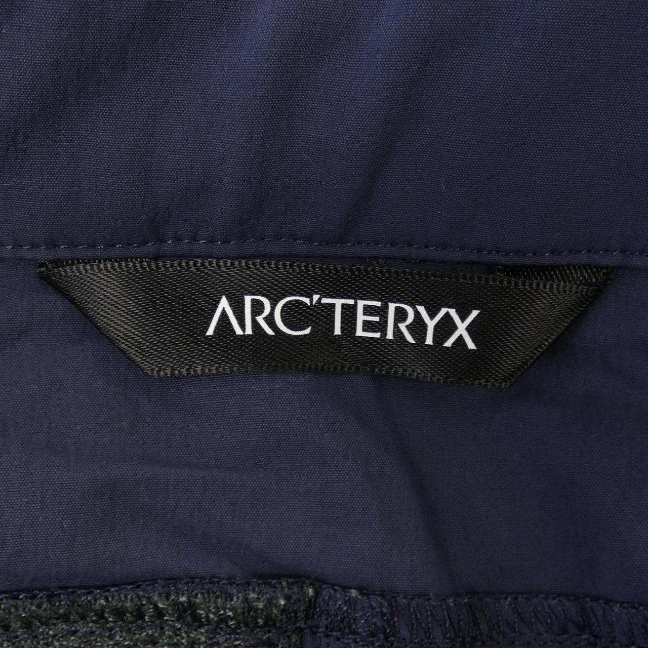 アークテリクス ARC'TERYX 29121-133235 ショートパンツ