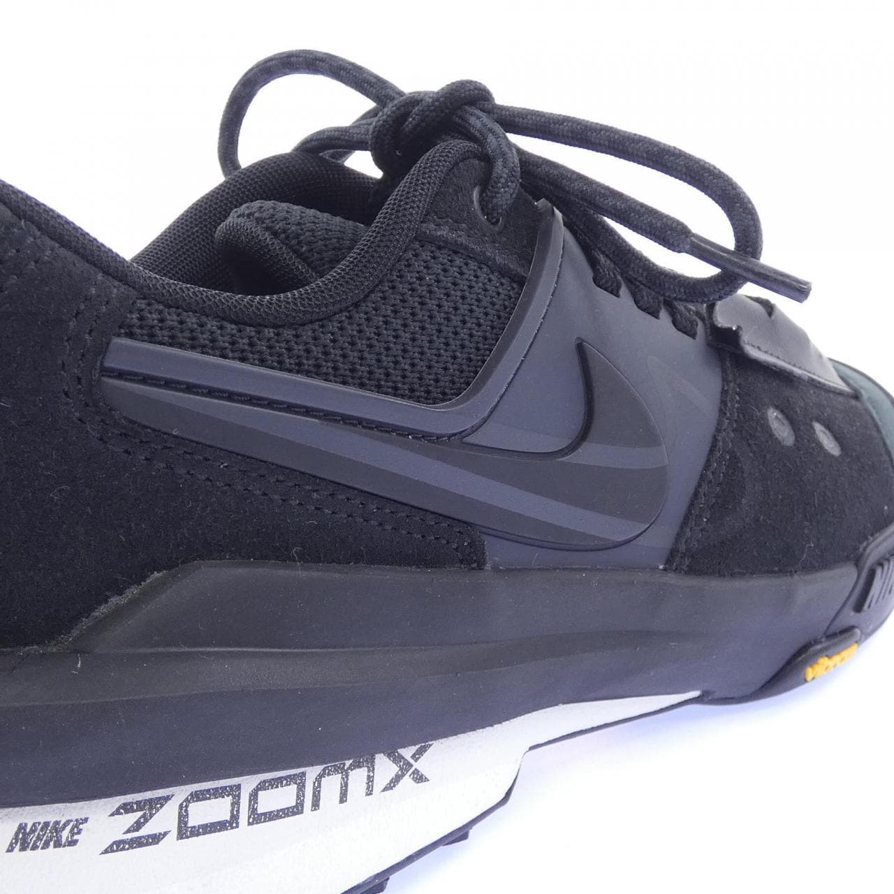 ナイキサカイ NIKE×SACAI HQ8618-001　ZEGAMADOME スニーカー