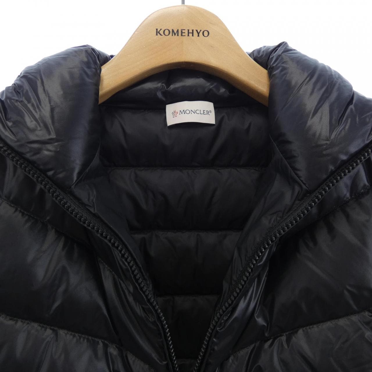 モンクレール MONCLER 20939B00024 ダウンジャケット