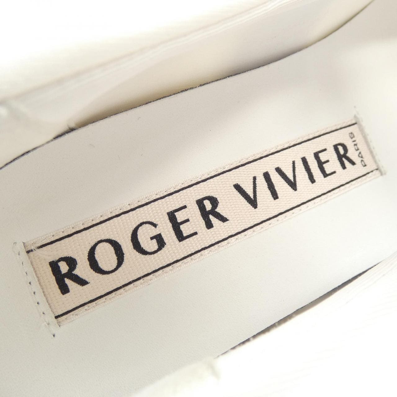 ロジェヴィヴィエ ROGER VIVIER スニーカー