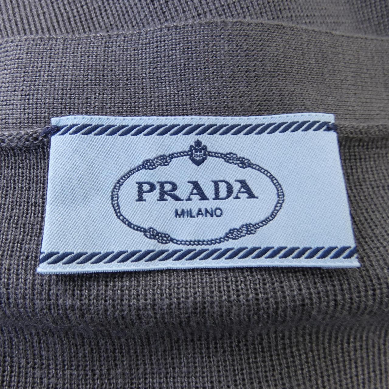 プラダ PRADA カーディガン