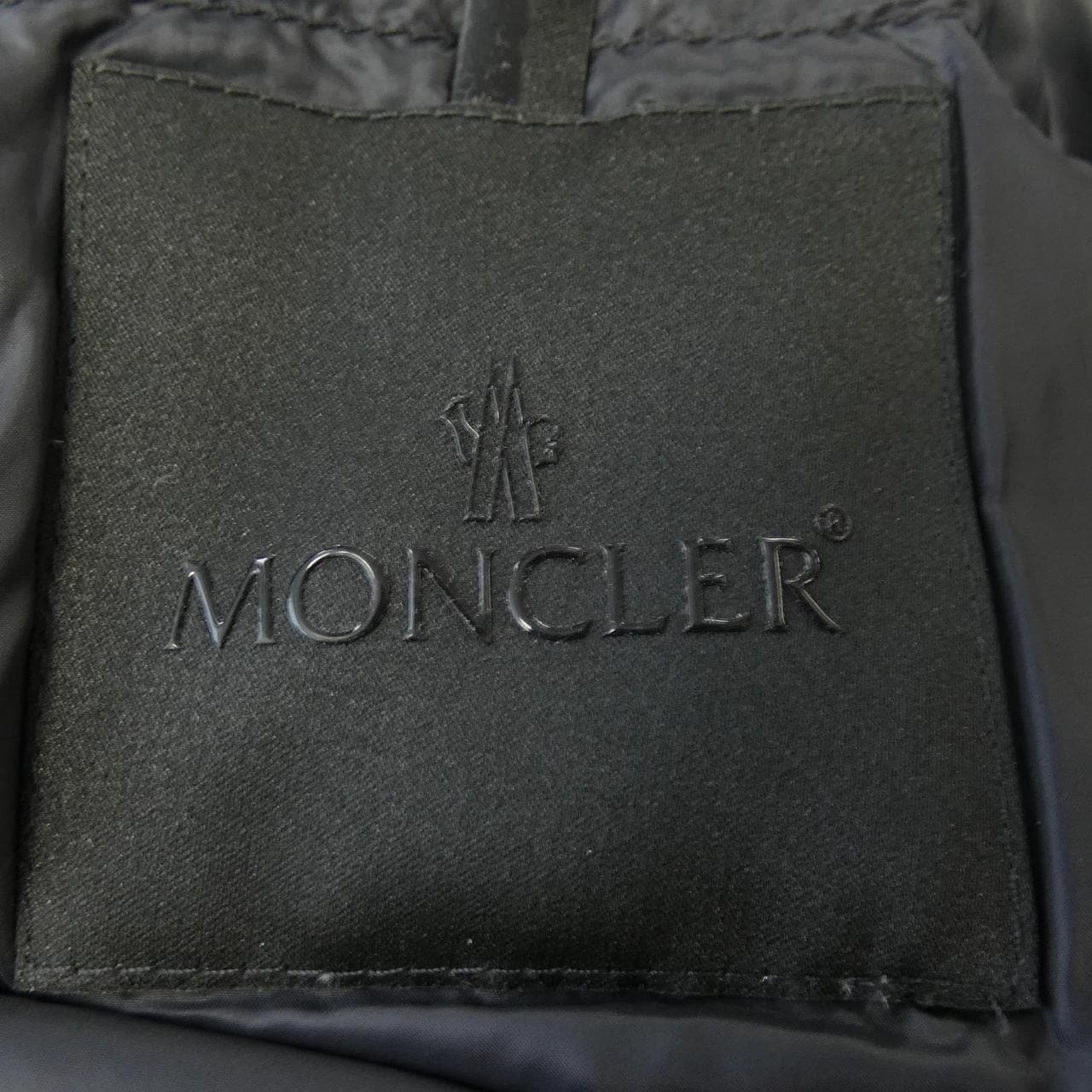モンクレール MONCLER ダウンジャケット