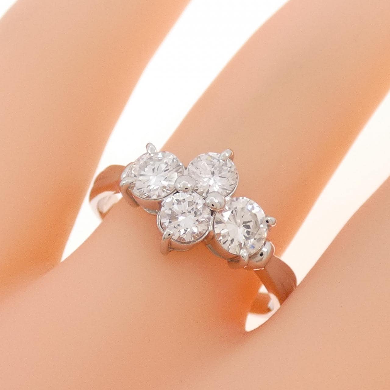 PT900 ダイヤモンド リング 1.00CT