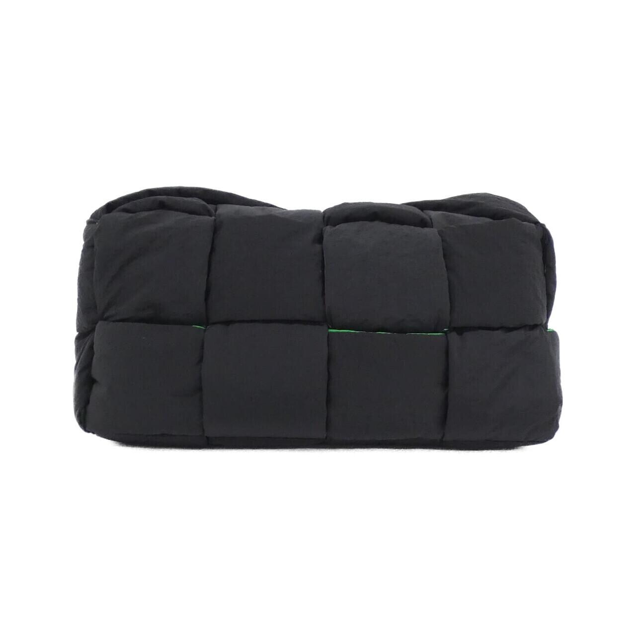 ボッテガヴェネタ 705579 V2B01 ショルダーバッグ