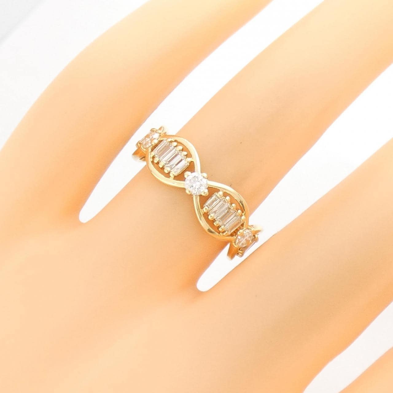 [BRAND NEW] K18YG Diamond Ring 0.41CT