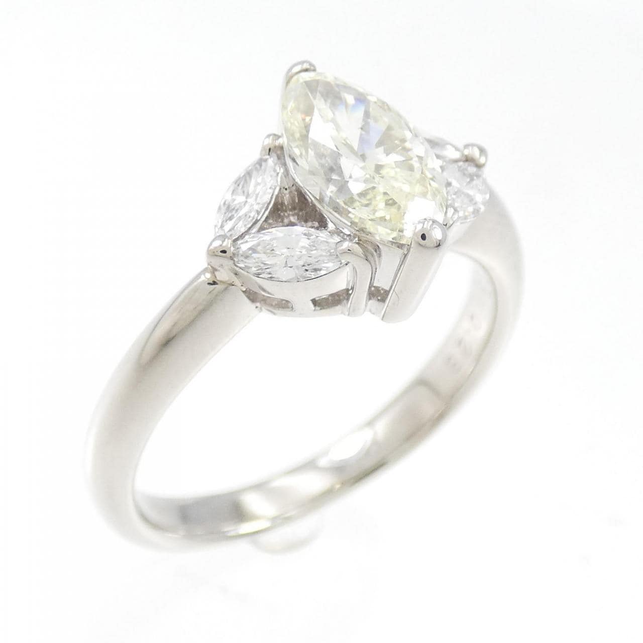 PT Diamond Ring 1.195CT M VS2 Marquise Cut
