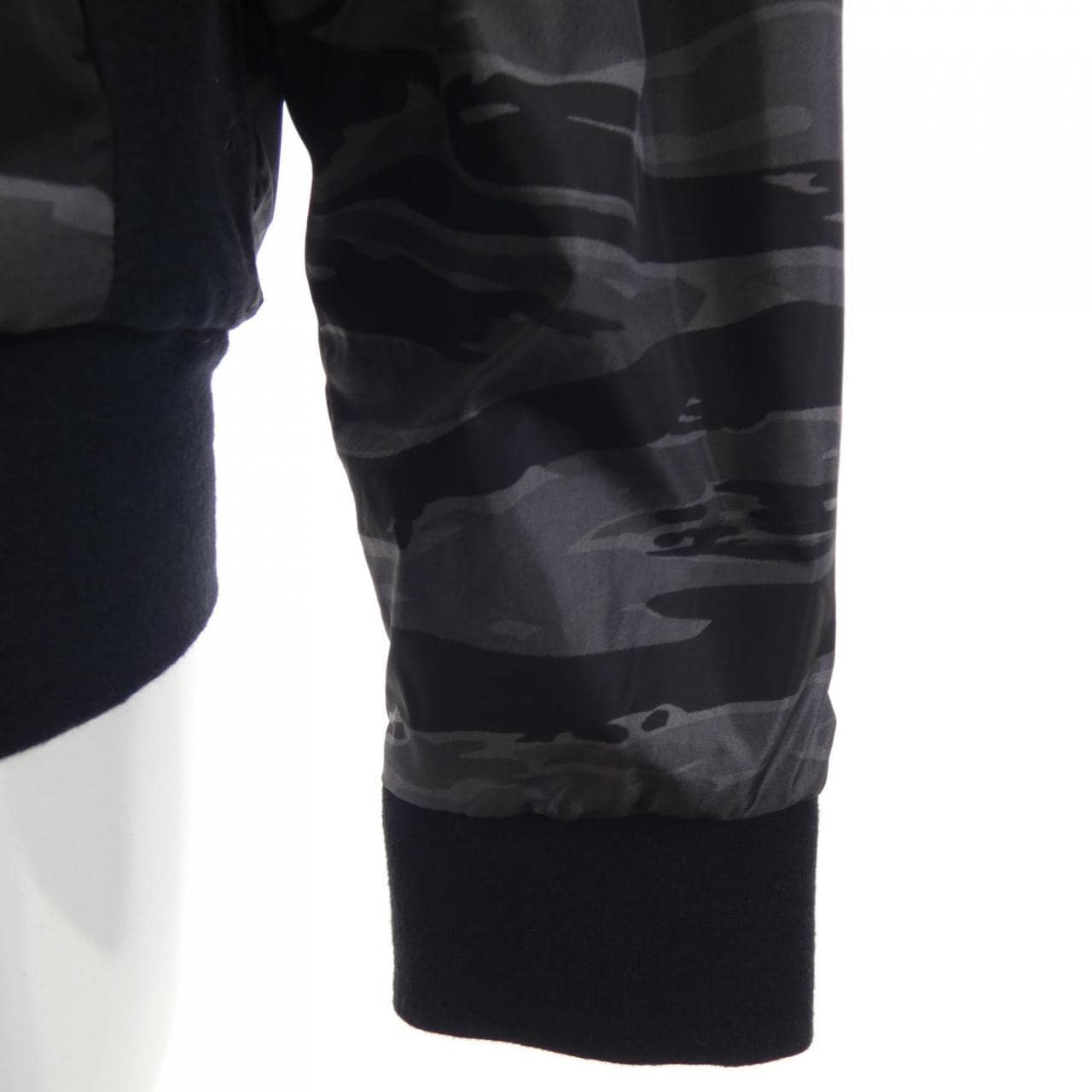 モンクレール MONCLER MAGLIA ブルゾン