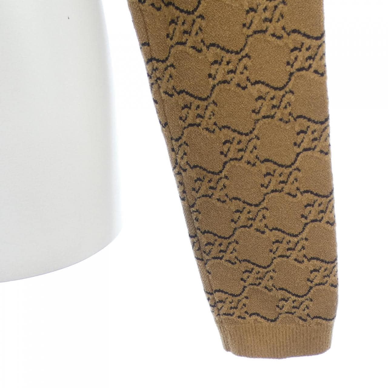 フェンディ FENDI カーディガン