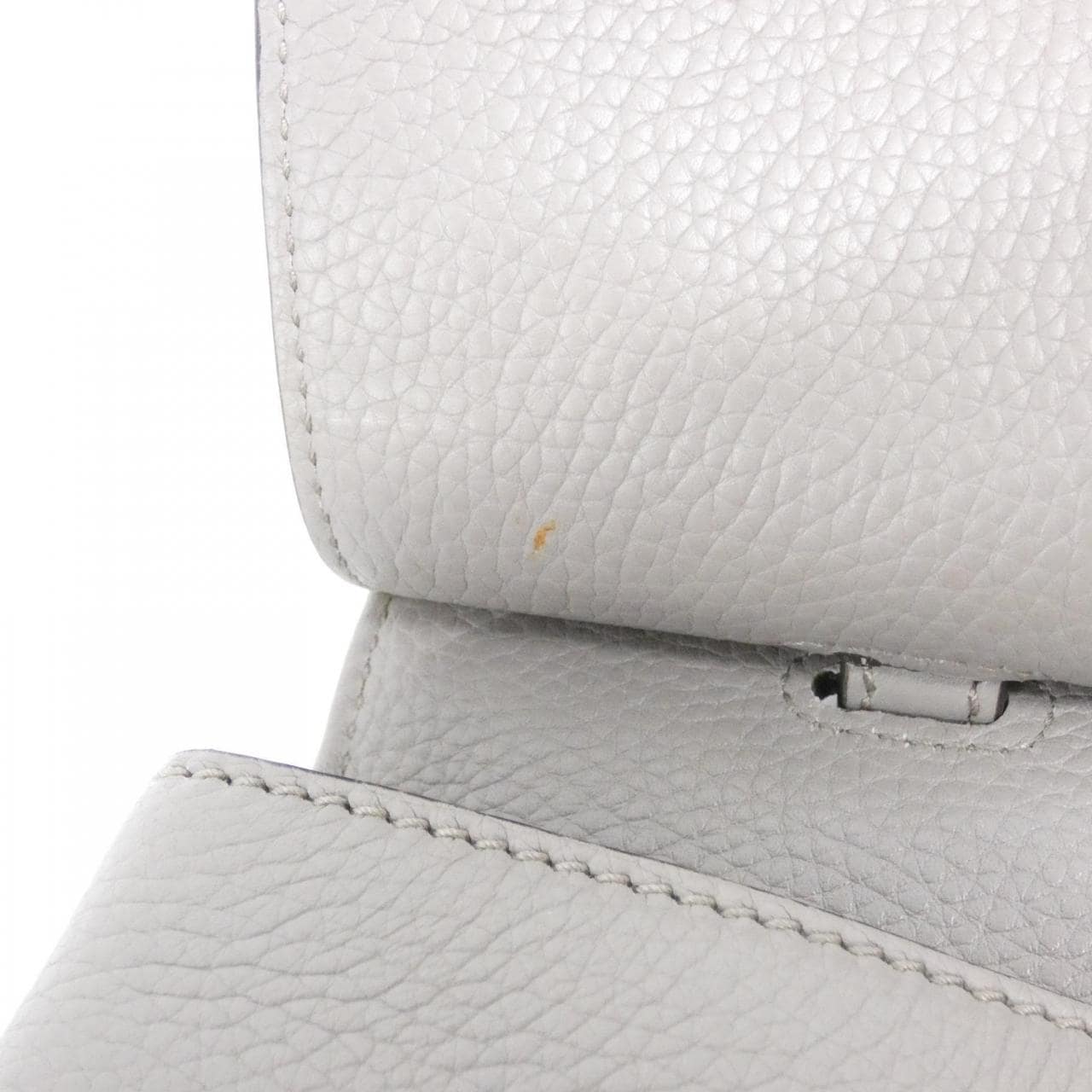 グッチ 370831 A7M0N バッグ