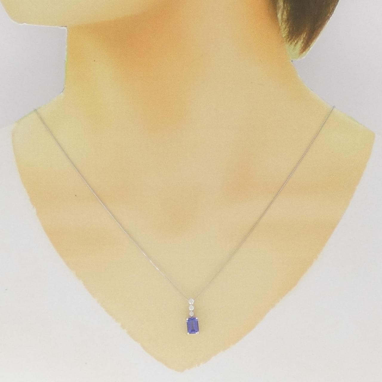 K18WG Tanzanite necklace 0.80CT