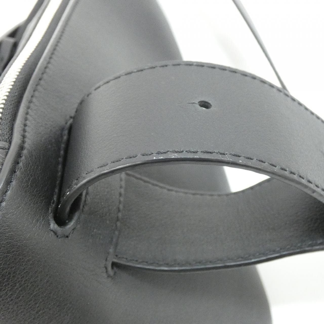 ロエベ アントン スリング B511A09X12 ショルダーバッグ