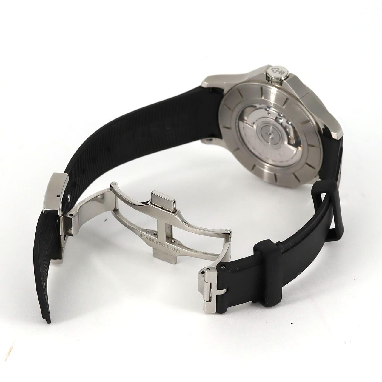 コルム アドミラル42 01.0090 SS 自動巻