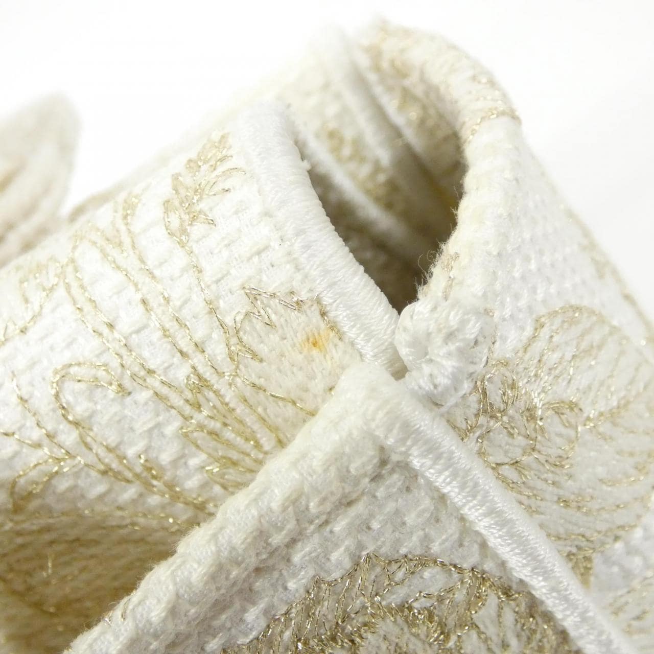 クリスチャンディオール BUTTERFLY AROUND THE WORLD レディ ディーライト ミディアム M0565OESV バッグ