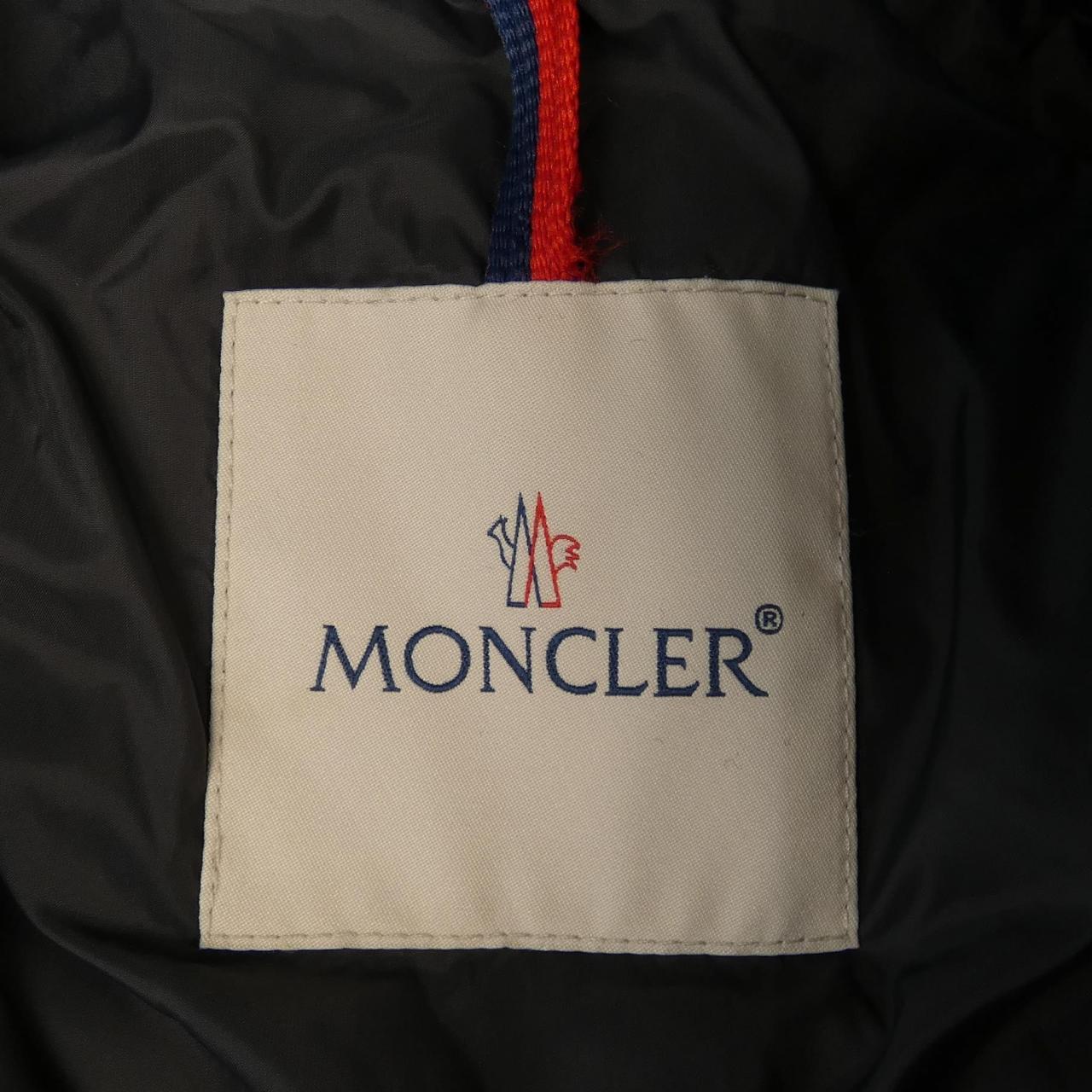 モンクレール MONCLER ダウンジャケット
