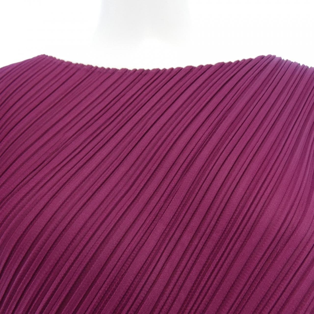 プリーツプリーズ PLEATS PLEASE トップス