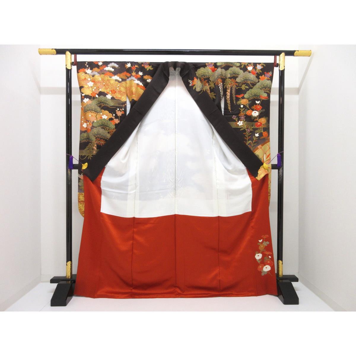 振袖　友禅金彩加工　刺繍入り　胴裏絹交織