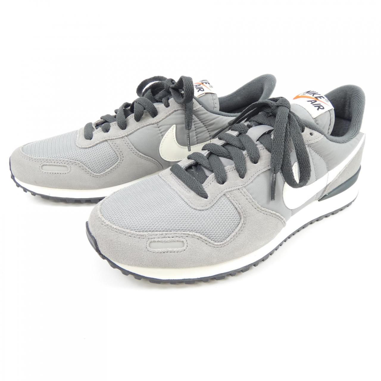 ナイキ NIKE スニーカー