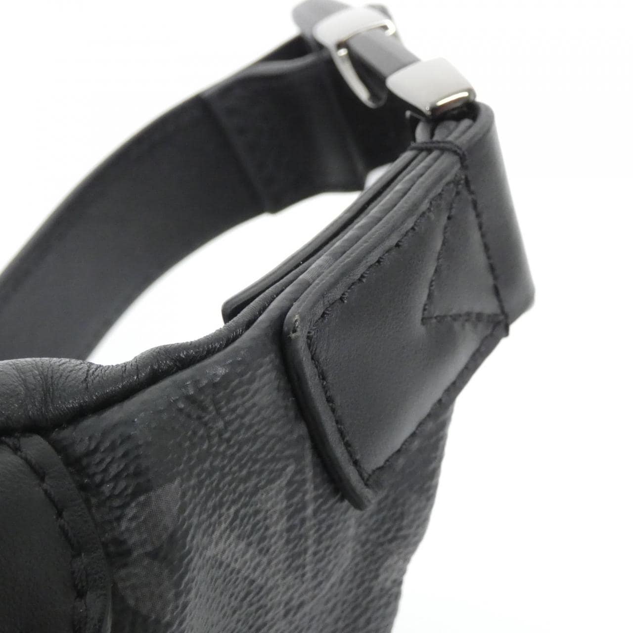 ルイヴィトン モノグラム エクリプス ディスカバリー バムバッグ M44336 ショルダーバッグ