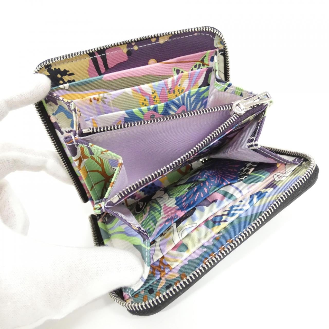 エルメス EN LIBERTE シルク イン コンパクト 084266CK 財布