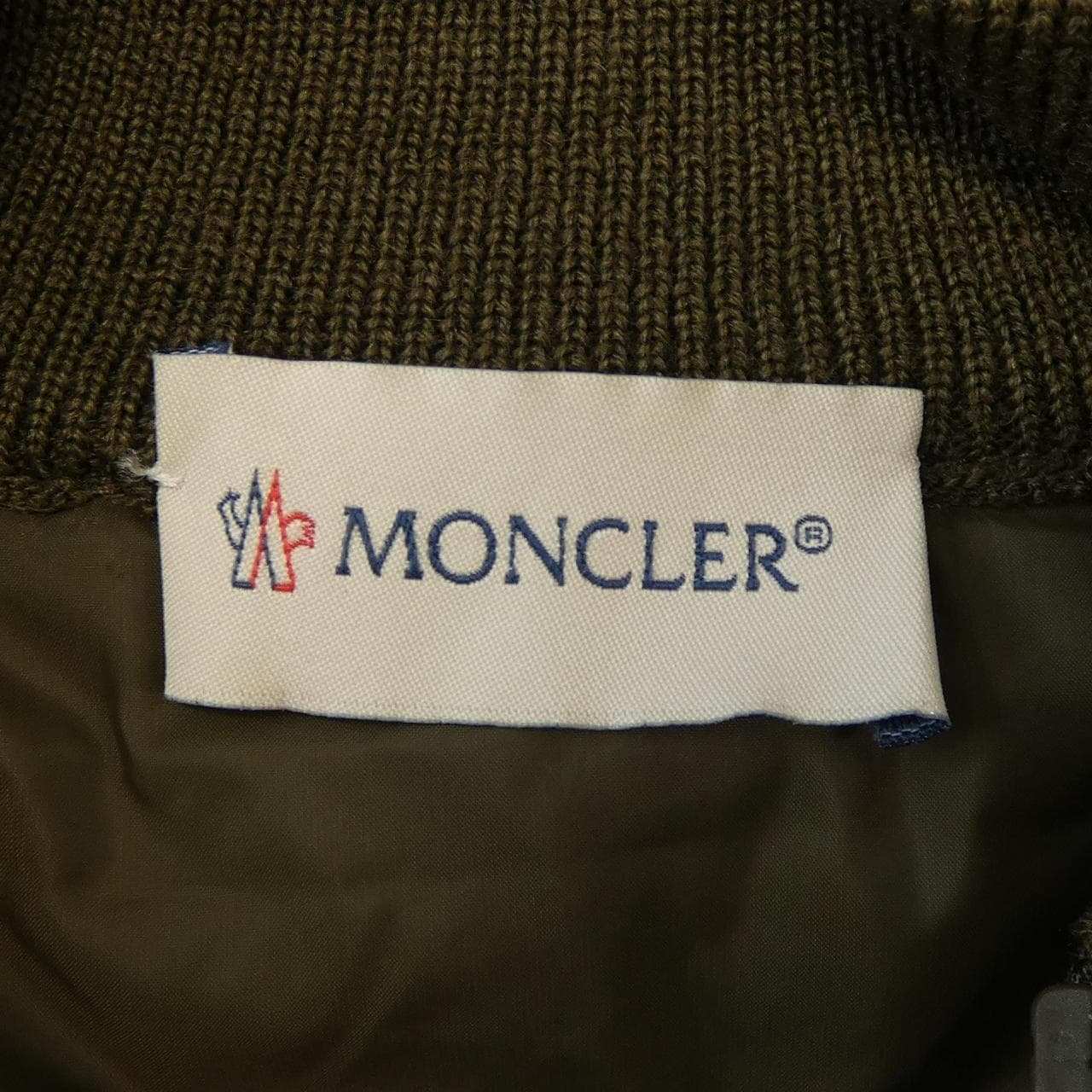 モンクレール MONCLER ダウンジャケット