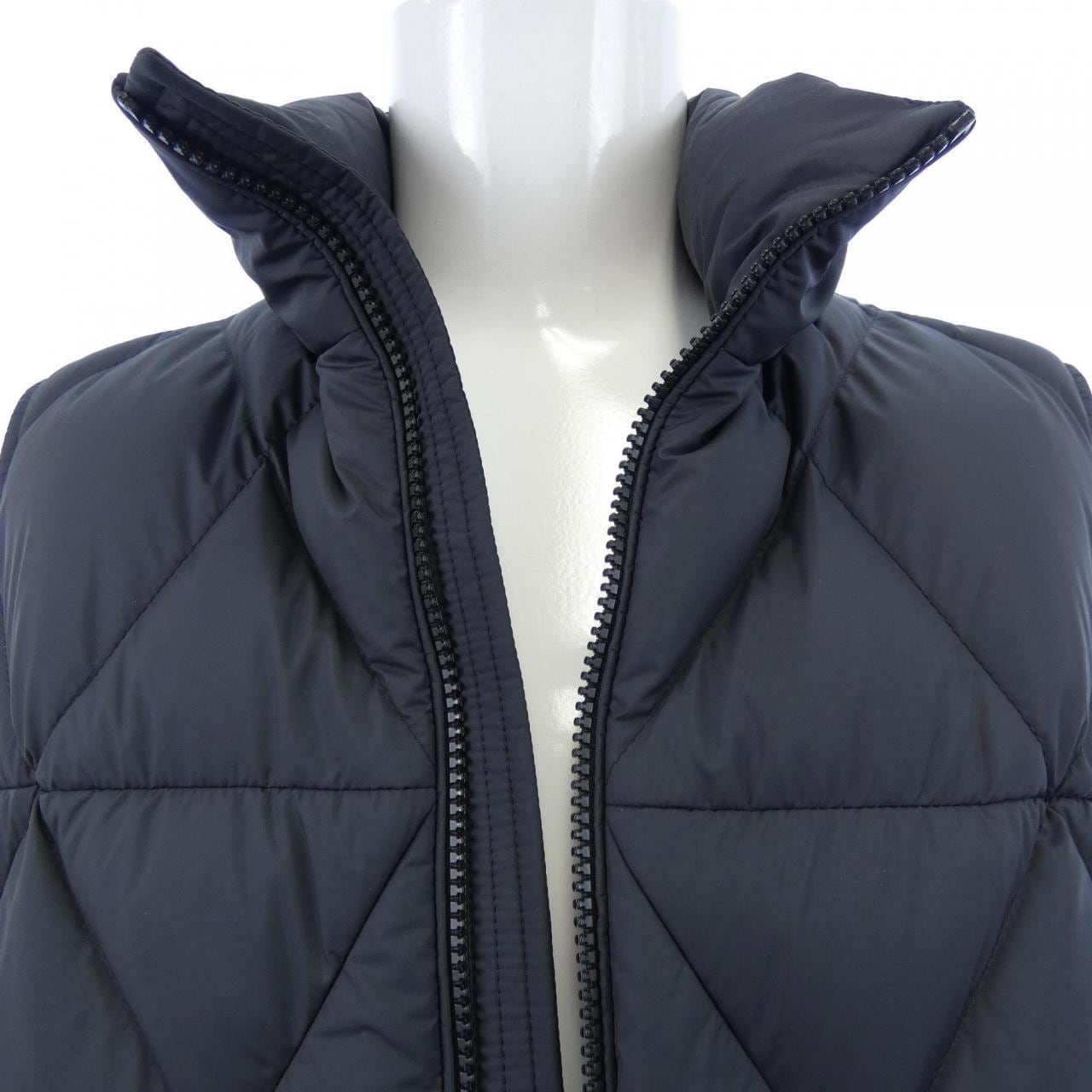 モンクレール MONCLER AROULA ダウンベスト
