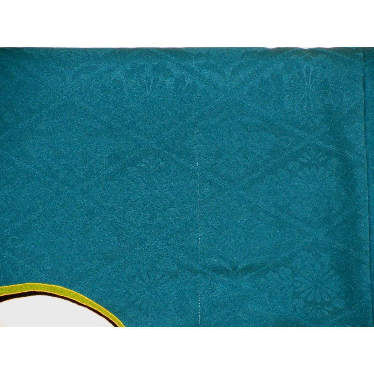 振袖　友禅金彩加工　刺繍入り