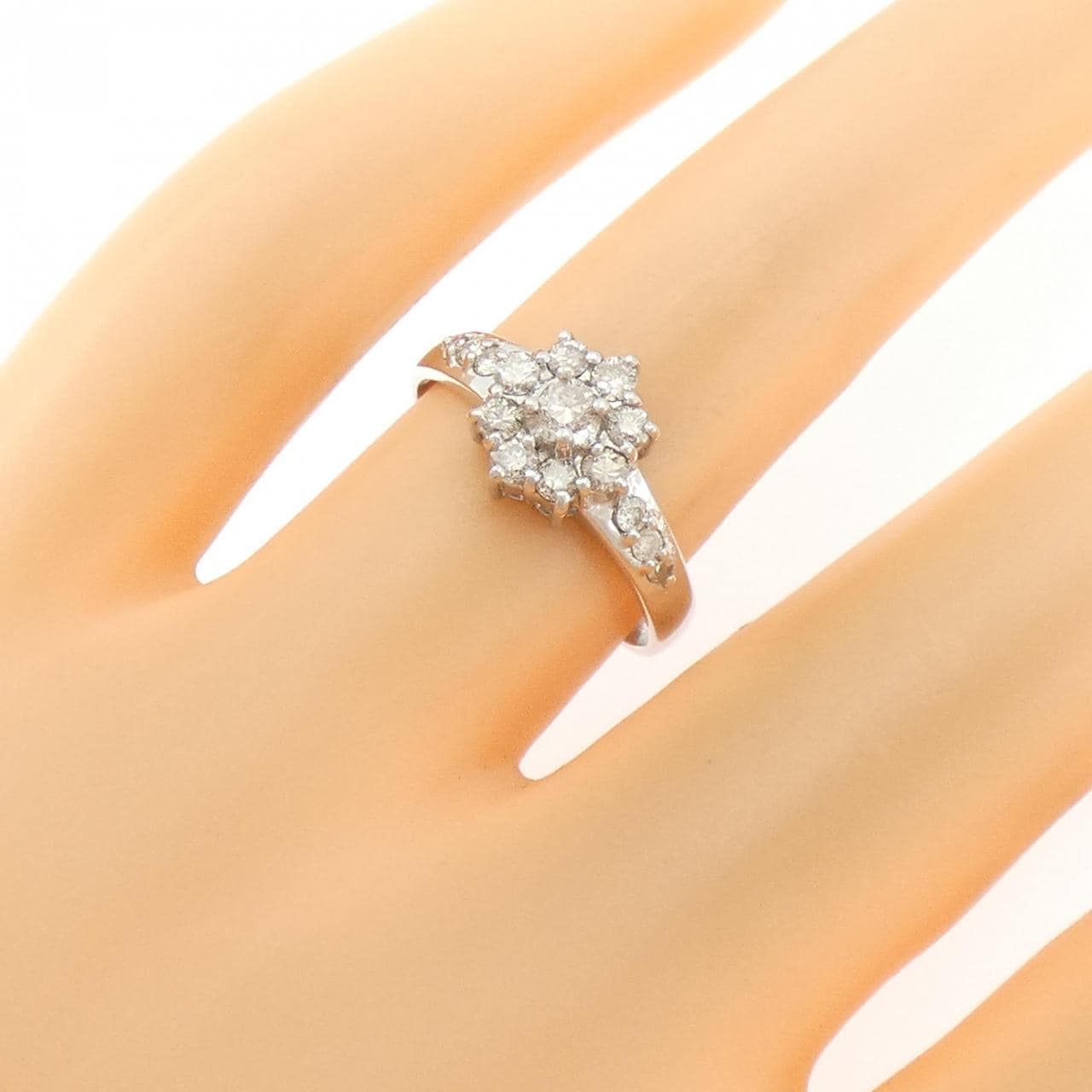 PT900 フラワー ダイヤモンド リング 0.50CT