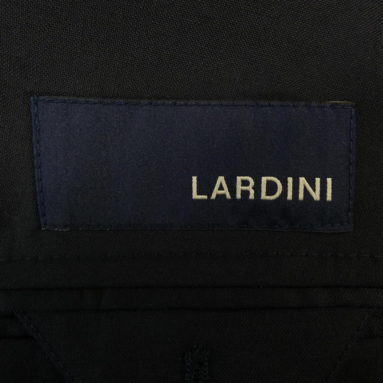 ラルディーニ LARDINI スーツ