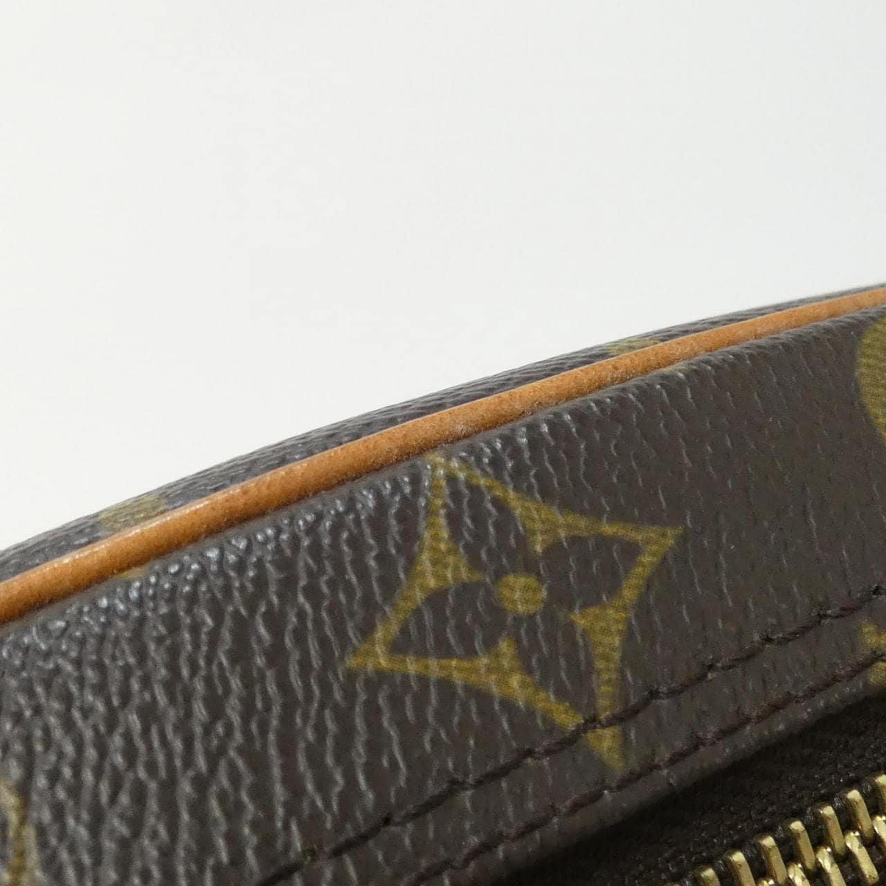 ルイヴィトン モノグラム ブロワ M51221 ショルダーバッグ