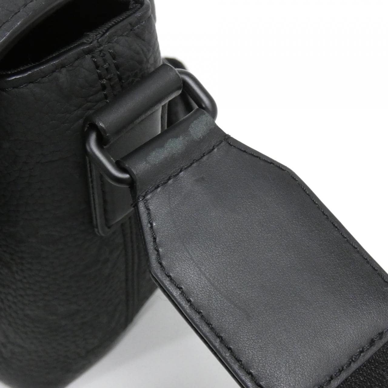 LOUIS VUITTON Taurillon Monogram S 斗篷邮差包 M23741 单肩包